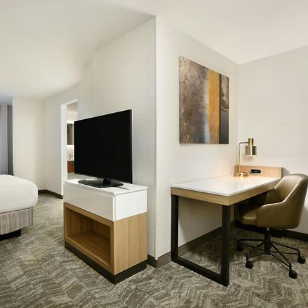Springhill Suites Нюнан Екстериор снимка