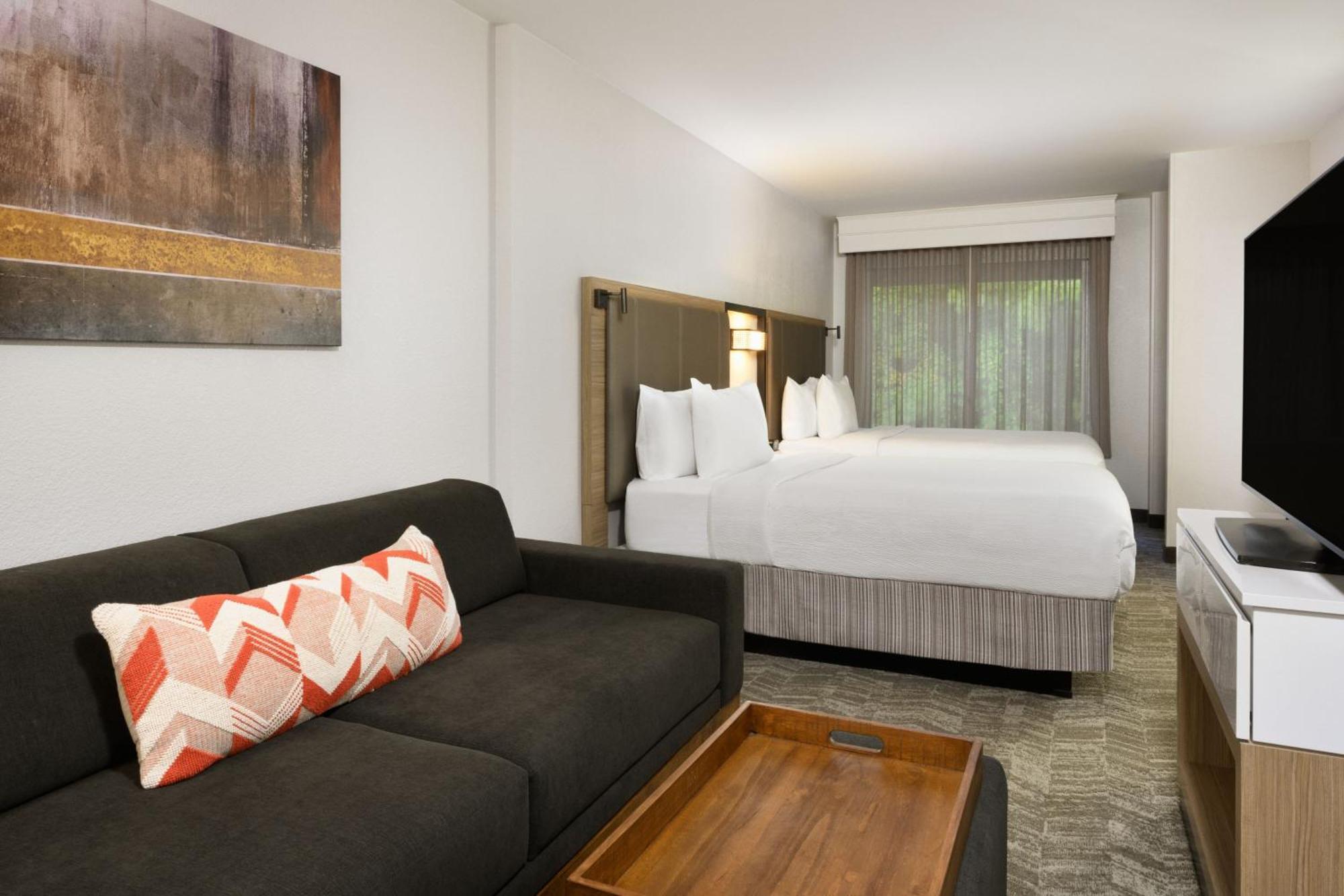 Springhill Suites Нюнан Екстериор снимка