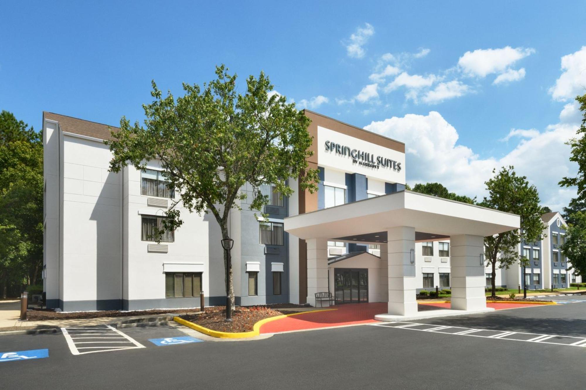 Springhill Suites Нюнан Екстериор снимка