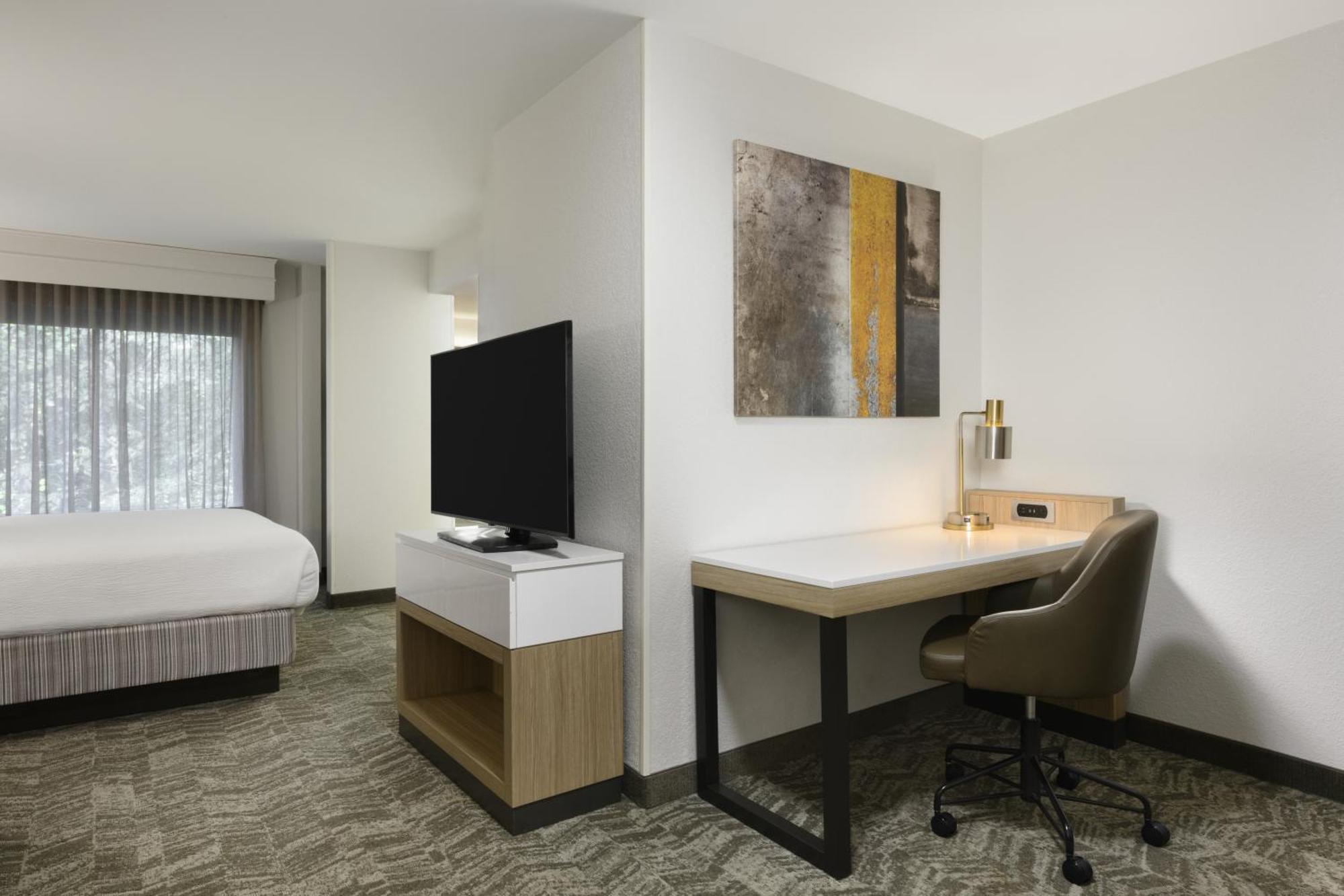 Springhill Suites Нюнан Екстериор снимка