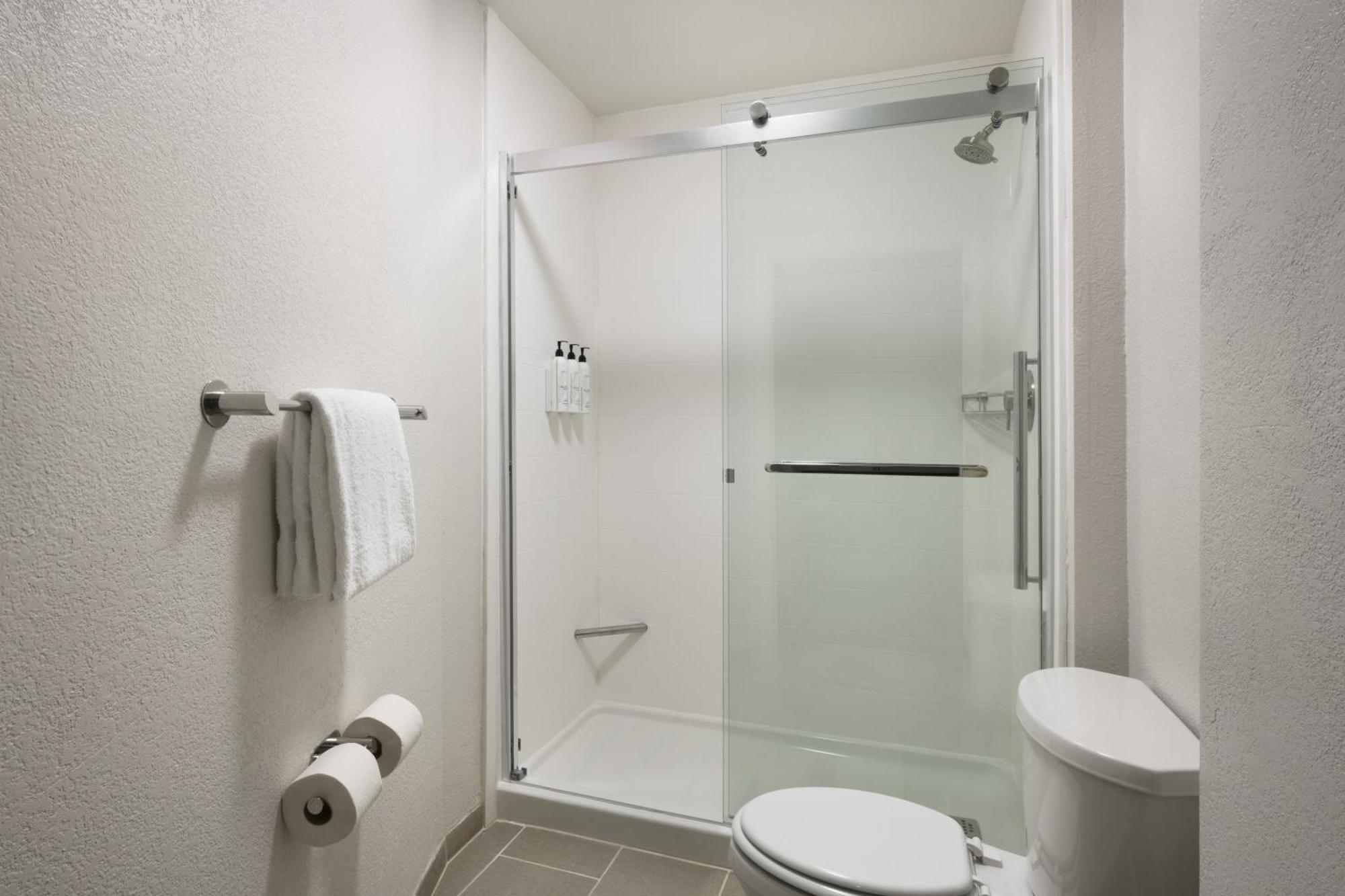Springhill Suites Нюнан Екстериор снимка