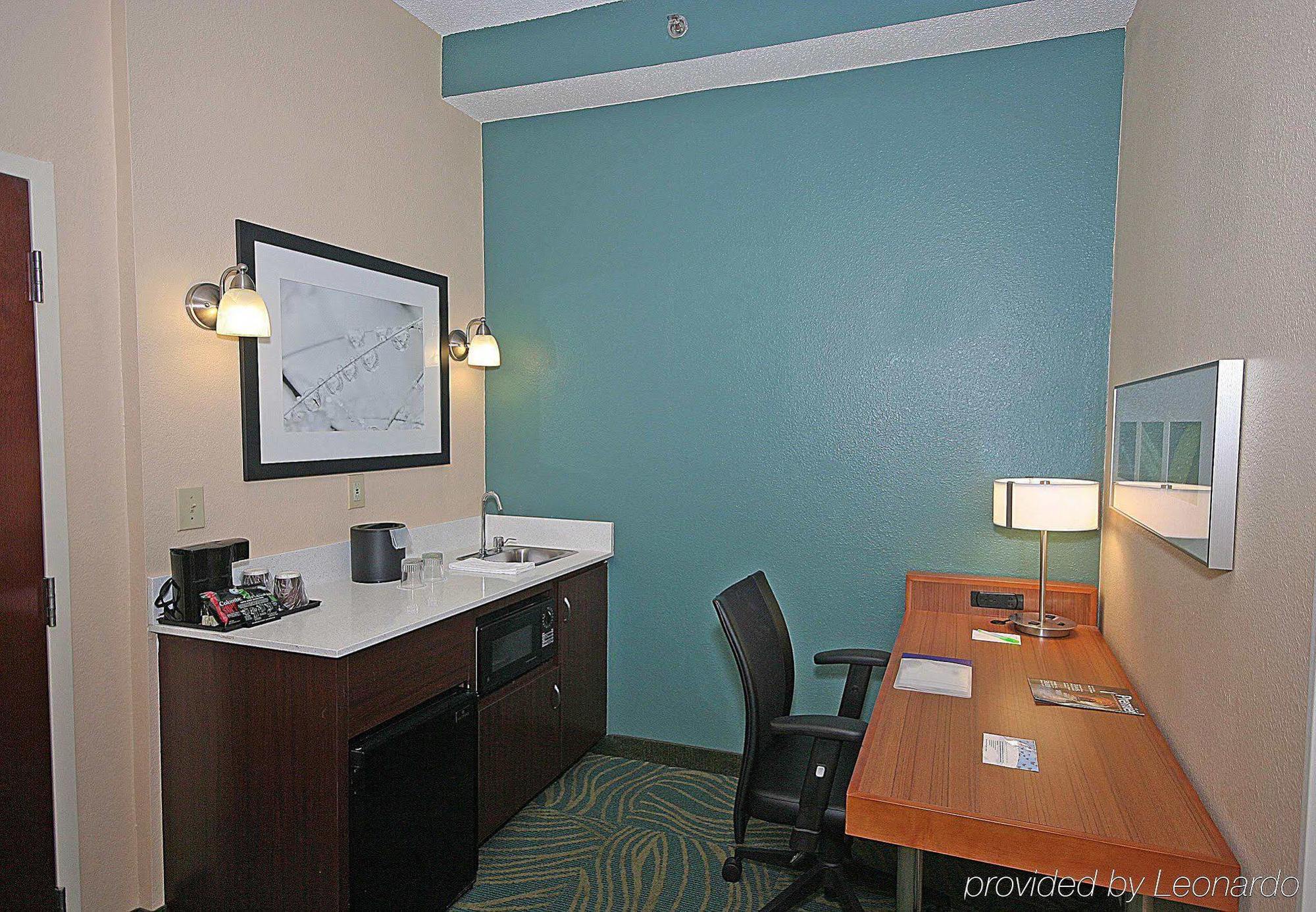 Springhill Suites Нюнан Екстериор снимка